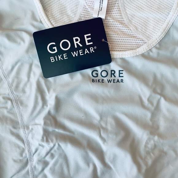 NWT Woman’s Gore Base Bike Shirt - Picture 3 of 10